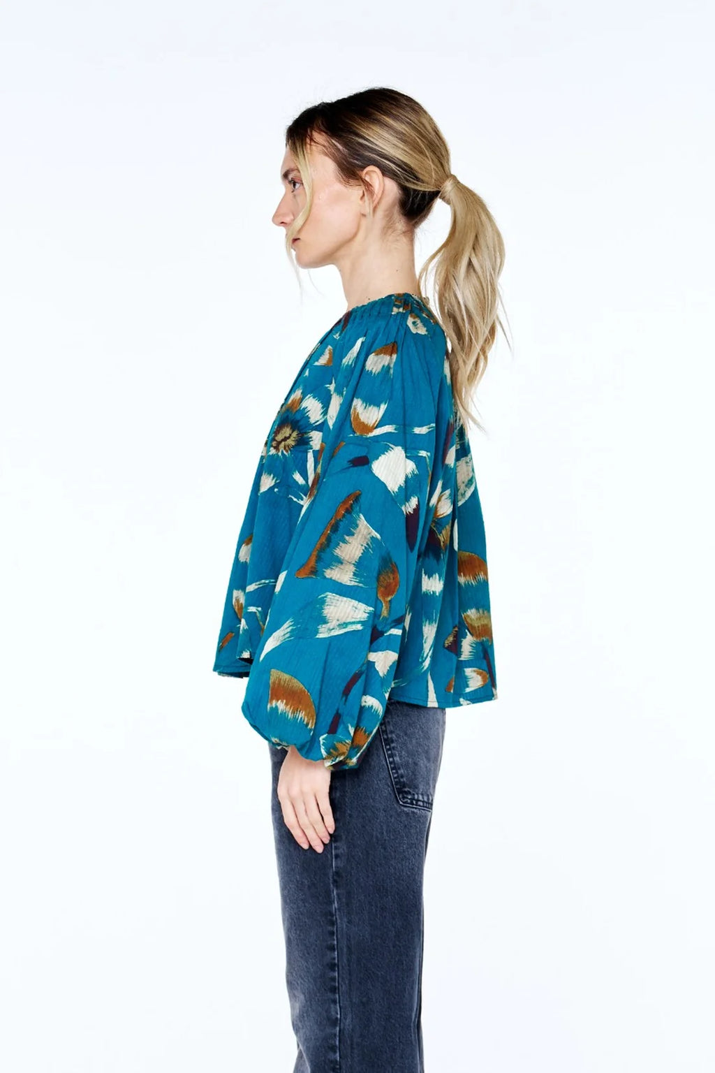 Faye Balloon Sleeve Pleated Top – Ambiance SF