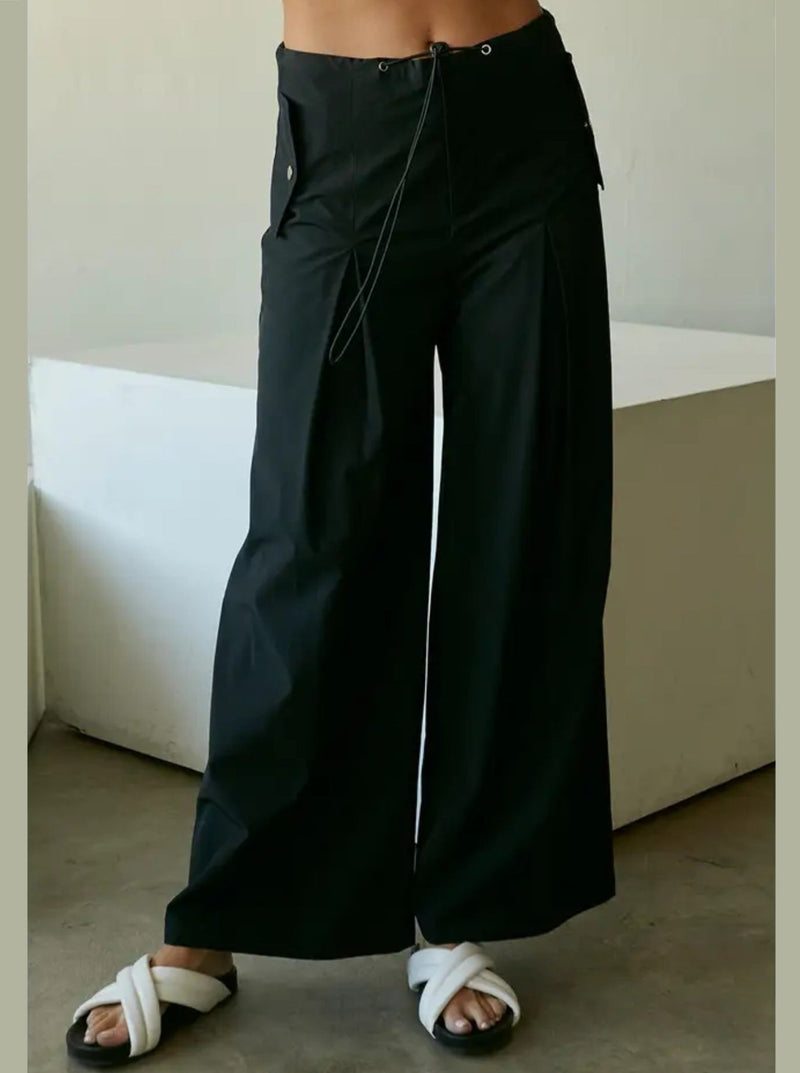 crescent kendra parachute pants, draw cord waist, wide leg, flap pockets, black