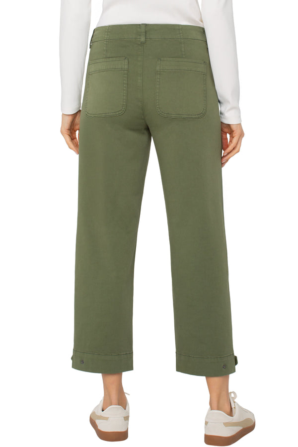 Utility Crop With Tab Hem