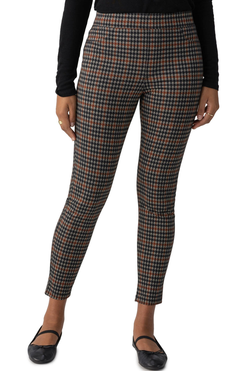 Runway Legging - Arrow Plaid